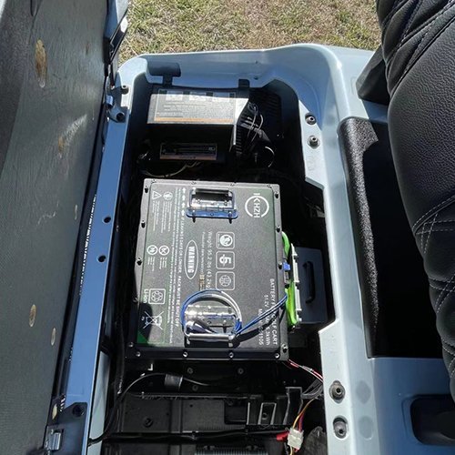 Golf cart battery with 26650 battery